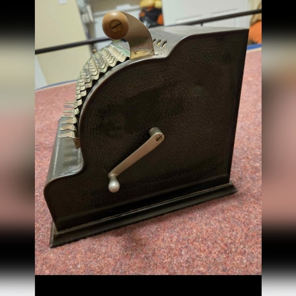 American Adding Machine In Working Order - Picture 3 of 7